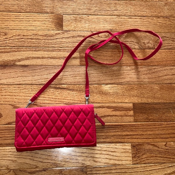 Vera Bradley Handbags - VERA BRADLEY CROSSBODY BAG